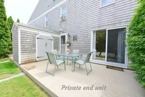 3 Village Green Dr #3B, Sagamore Beach, MA 02562