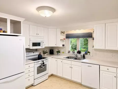 6 Hara St, Worcester, MA 01604 photo 5