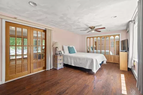 Bedroom - 980 Randolph St, Canton, MA 02021 photo 2 of 5