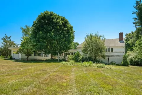Exterior - 980 Randolph St, Canton, MA 02021 photo 3 of 6