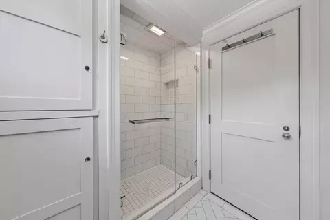 Bath - 9 Beach Rd, Hingham, MA 02043 photo 1 of 2