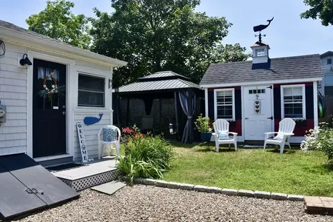 Exterior - 30 Thirteenth St, Wareham, MA 02571 photo 5 of 13