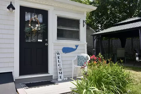 Exterior - 30 Thirteenth St, Wareham, MA 02571 photo 8 of 13