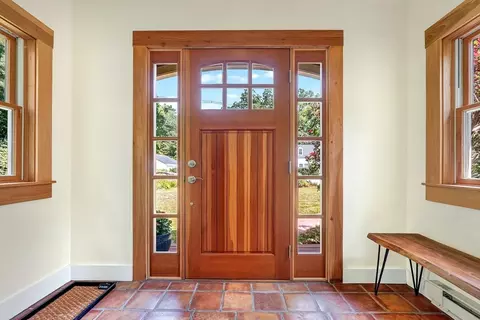 Entry Way - 41 Taylor Rd, Acton, MA 01720 photo 2 of 4