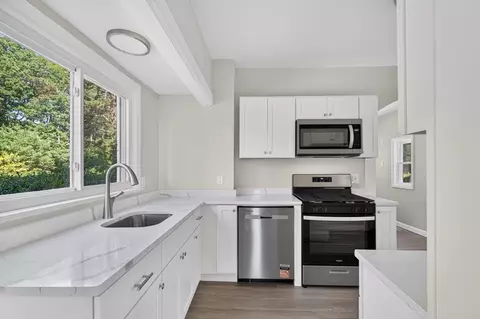 71 Great Neck Rd, Wareham, MA 02571 photo 5