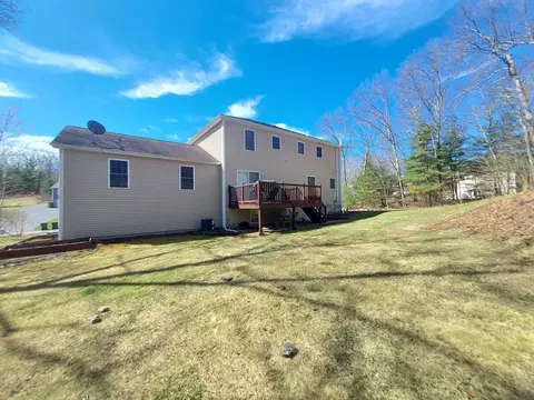 71 Eagle Dr, Dudley, MA 01571 photo 2