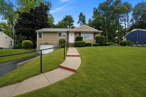 185 Gardens Dr, Springfield, MA 01119 photo 23