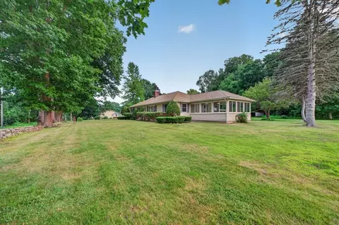 240 W Main St, West Brookfield, MA 01585