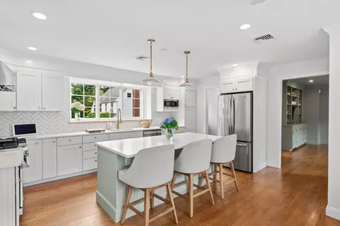 Kitchen - 19 Hersey St, Hingham, MA 02043 photo 5 of 6