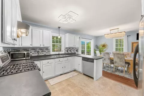 152 Harding St, Fall River, MA 02720 photo 16