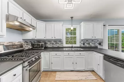 152 Harding St, Fall River, MA 02720 photo 14