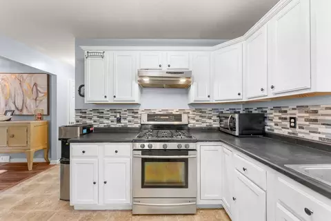 152 Harding St, Fall River, MA 02720 photo 17