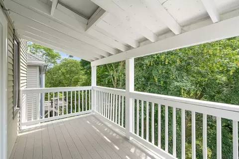 29 Rosemary St #3, Jamaica Plain, MA 02130