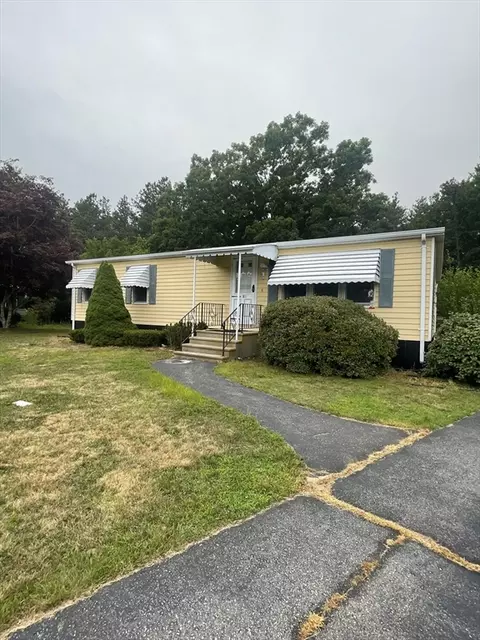 19 Narragansett Dr, Plymouth, MA 02360