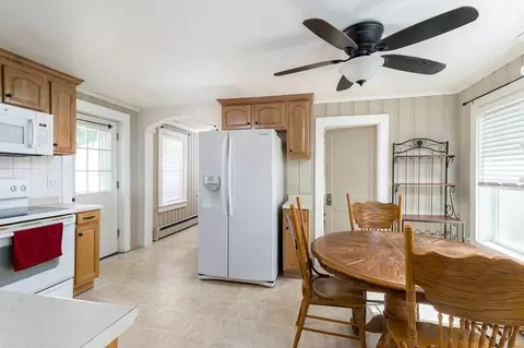 25 Prospect St, Ware, MA 01082 photo 11