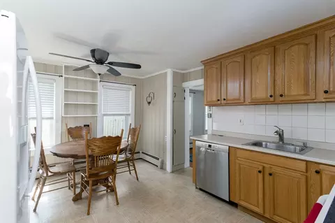 25 Prospect St, Ware, MA 01082 photo 13