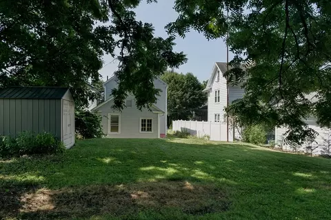 25 Prospect St, Ware, MA 01082 photo 4