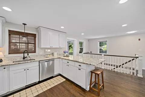 33 Bartlett Rd, Randolph, MA 02368 photo 6