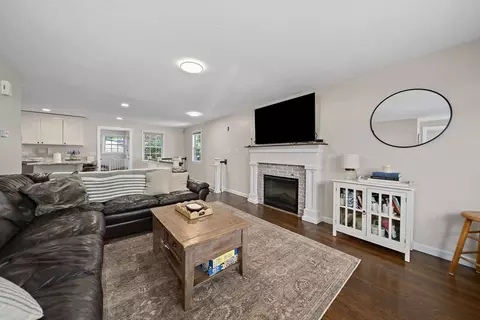33 Bartlett Rd, Randolph, MA 02368 photo 9