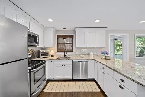 33 Bartlett Rd, Randolph, MA 02368 photo 5