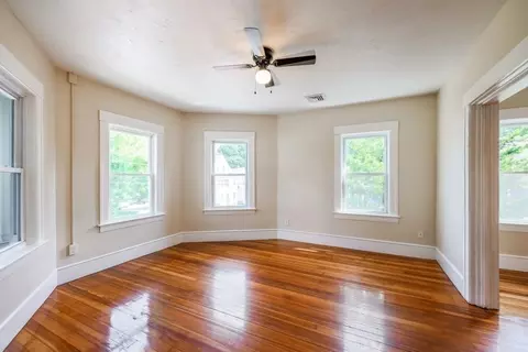 Living - 21 Emerald Ave, Webster, MA 01570 photo 4 of 6