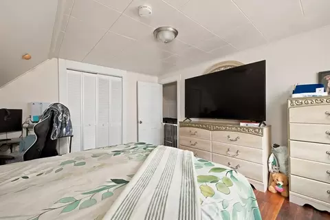 Bedroom - 51-53 Leyfred Ter, Springfield, MA 01108 photo 6 of 10
