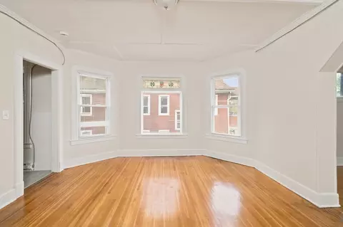 Living - 51-53 Leyfred Ter, Springfield, MA 01108 photo 4 of 5