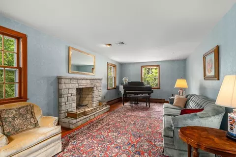 40 Cape Cod Ln, Milton, MA 02186 photo 5