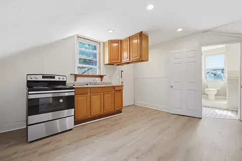 230 Pleasant St, Worcester, MA 01609 photo 39