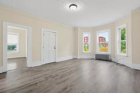 230 Pleasant St, Worcester, MA 01609 photo 6