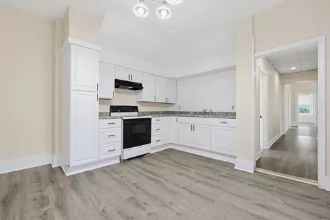 230 Pleasant St, Worcester, MA 01609 photo 16