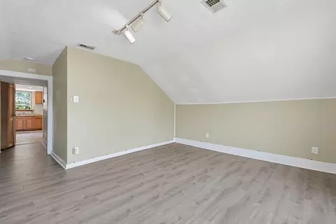 230 Pleasant St, Worcester, MA 01609 photo 36