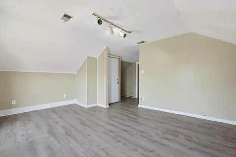 230 Pleasant St, Worcester, MA 01609 photo 35