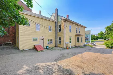 230 Pleasant St, Worcester, MA 01609 photo 41
