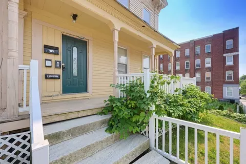 230 Pleasant St, Worcester, MA 01609 photo 3
