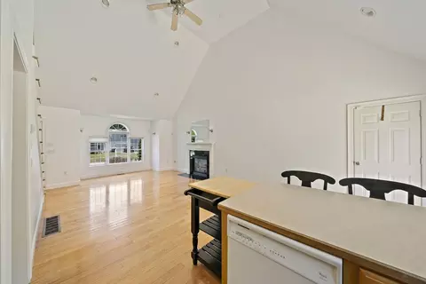 Living - 70 Papermill Rd #70, Wareham, MA 02576 photo 3 of 6