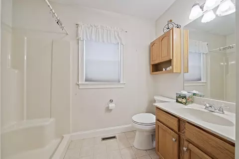 Bath - 70 Papermill Rd #70, Wareham, MA 02576 photo 2 of 2
