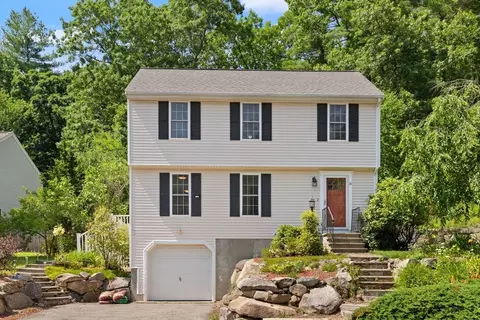 16 Stoneview Dr, Westford, MA 01886
