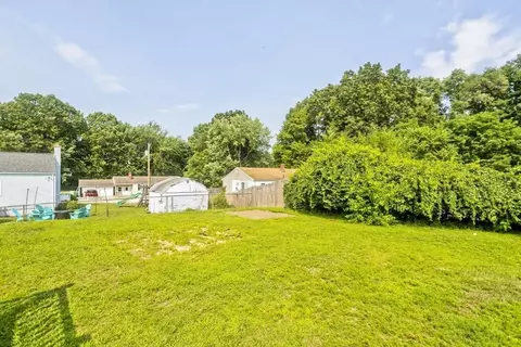 Exterior - 11 Mountainview St, Chicopee, MA 01020 photo 4 of 5