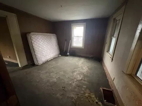 Bedroom - 118 Cedar St, Springfield, MA 01105 photo 3 of 4