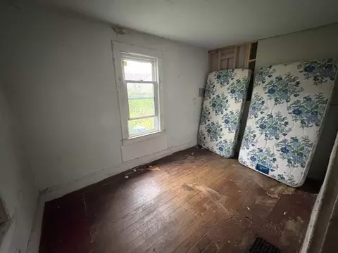 Bedroom - 118 Cedar St, Springfield, MA 01105 photo 4 of 4