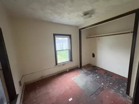 Bedroom - 118 Cedar St, Springfield, MA 01105 photo 1 of 4