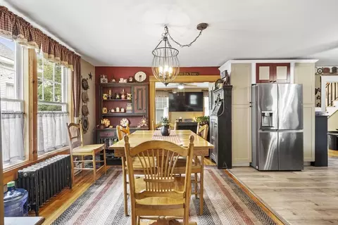 Dining - 27 Cedar St, Gardner, MA 01440 photo 1 of 2