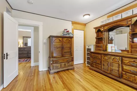 Bedroom - 27 Cedar St, Gardner, MA 01440 photo 4 of 8