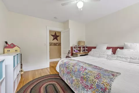 Bedroom - 27 Cedar St, Gardner, MA 01440 photo 3 of 8