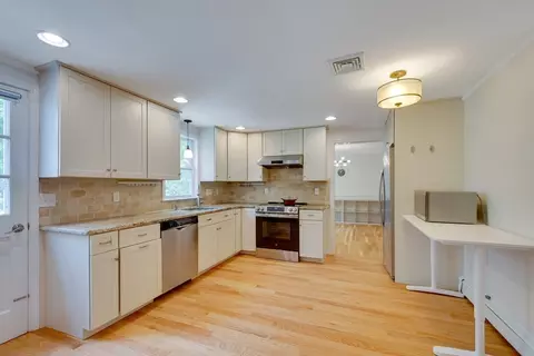 369 Dedham Ave, Needham, MA 02492 photo 10