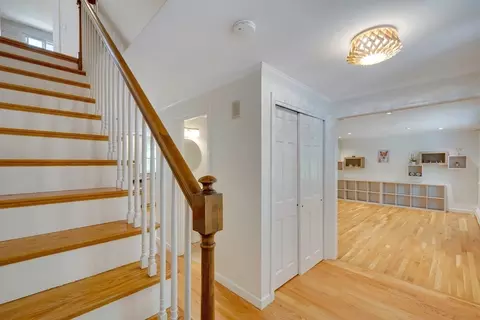369 Dedham Ave, Needham, MA 02492 photo 4