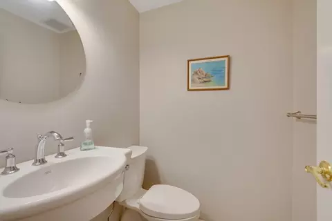 369 Dedham Ave, Needham, MA 02492 photo 18