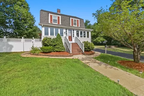 72 Mishawum Rd, Woburn, MA 01801
