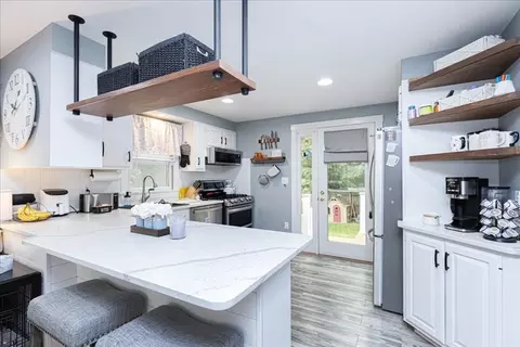 9 Preston St, Danvers, MA 01923 photo 14